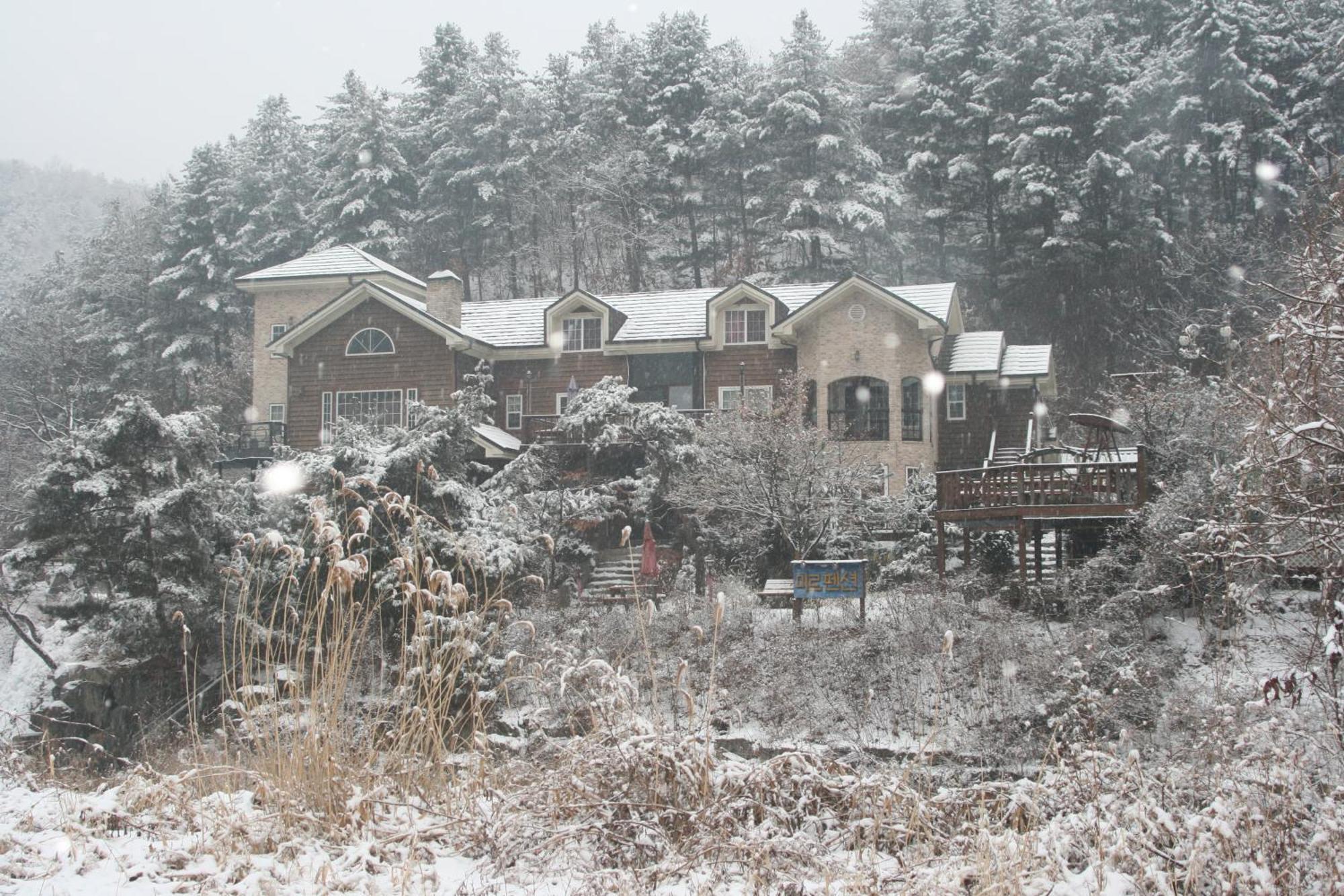 Mir Pension Gapyeong Exterior photo